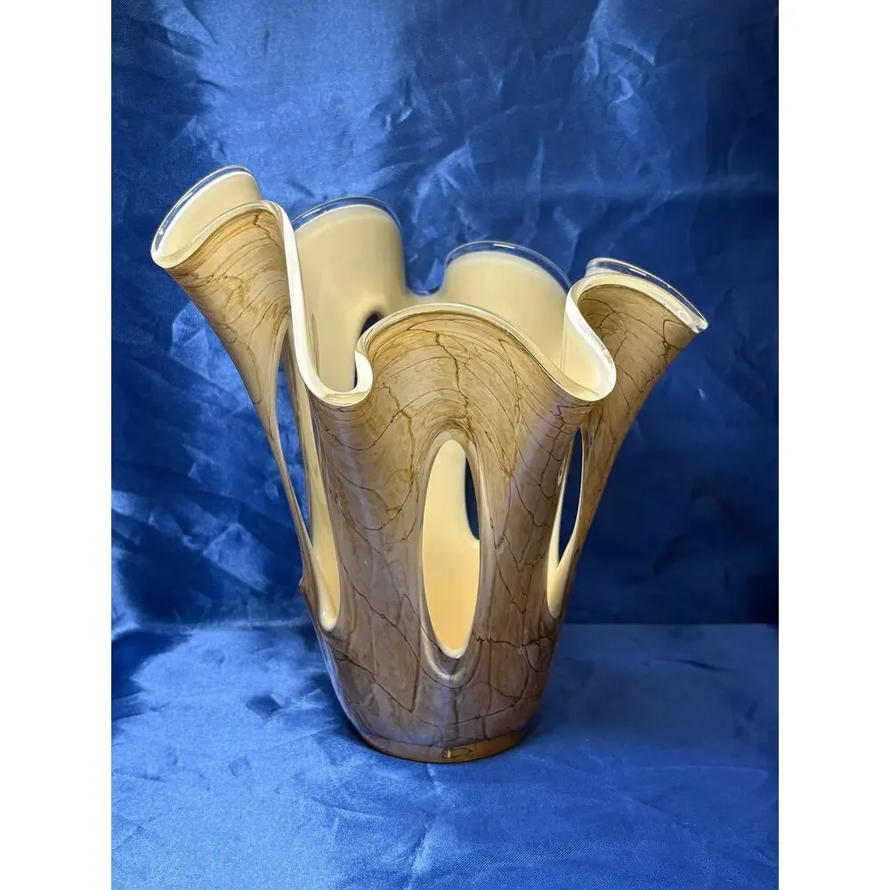 Cream Marble Design Handkerchief Contemporary Style Glass Vase